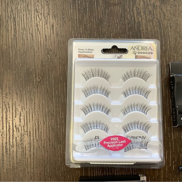 Eyelash and eyeshadow bundle - Picture 2 of 8